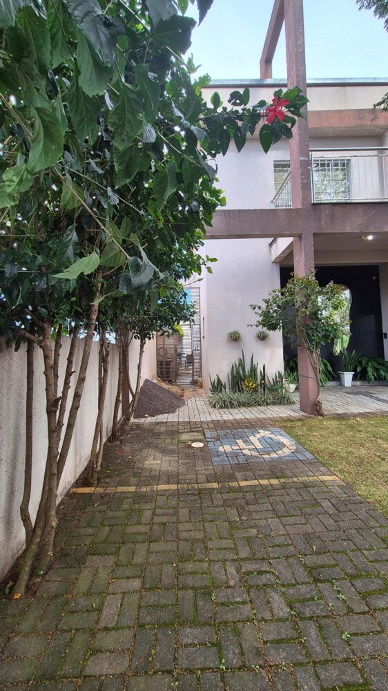 Casa ampla com piscina — foto 3